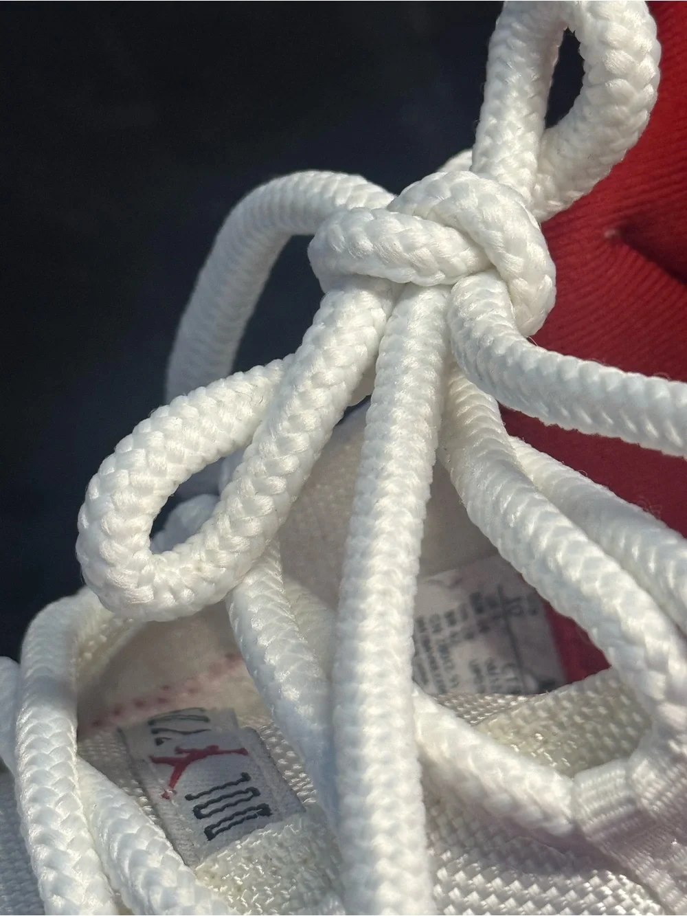 Jordan Retro 11 High-Top Sneakers - White/Red
